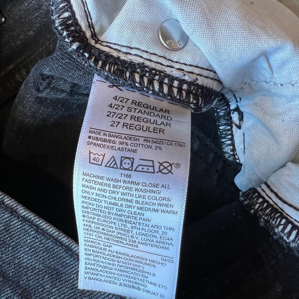 NWT GAP women’s High Rise Straight jeans in size 27/4 faded black wash - Picture 7 of 10